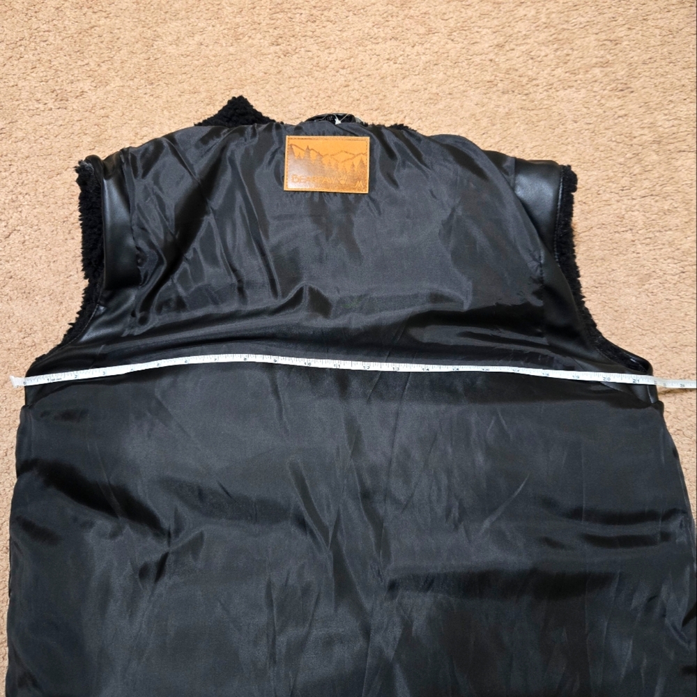 BearPaw Vest Retail $190 NWT Ptp21.5" - Picture 9 of 10